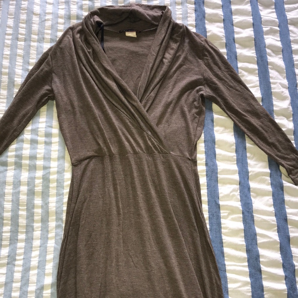 Brown dress